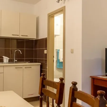 Apartman Renovated Old Stone House *