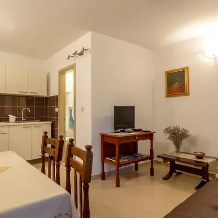 Renovated Old Stone House Apartman *