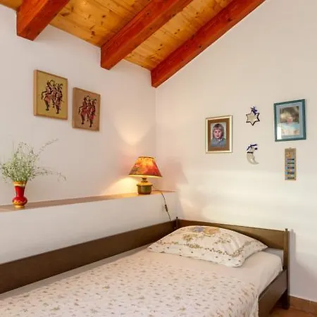 Daire Renovated Old Stone House *