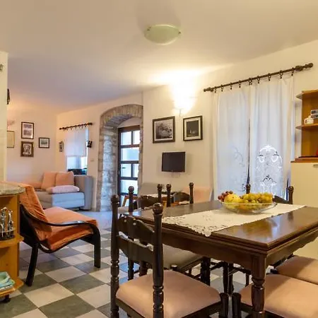 Renovated Old Stone House *