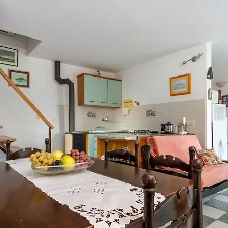 Renovated Old Stone House Lokva Rogoznica